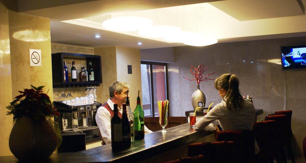 Hotel Carpati Predeal Eksteriør billede